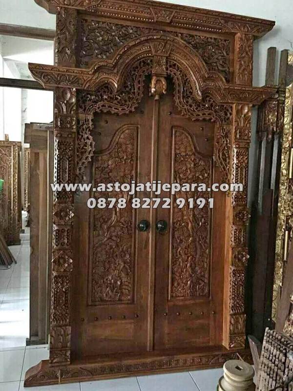 Pintu gebyok Bali